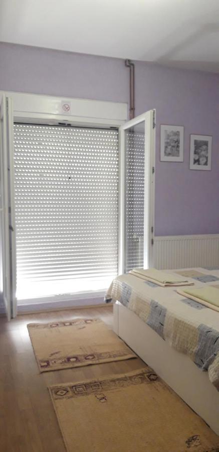 Apartments Holiday Вране Экстерьер фото