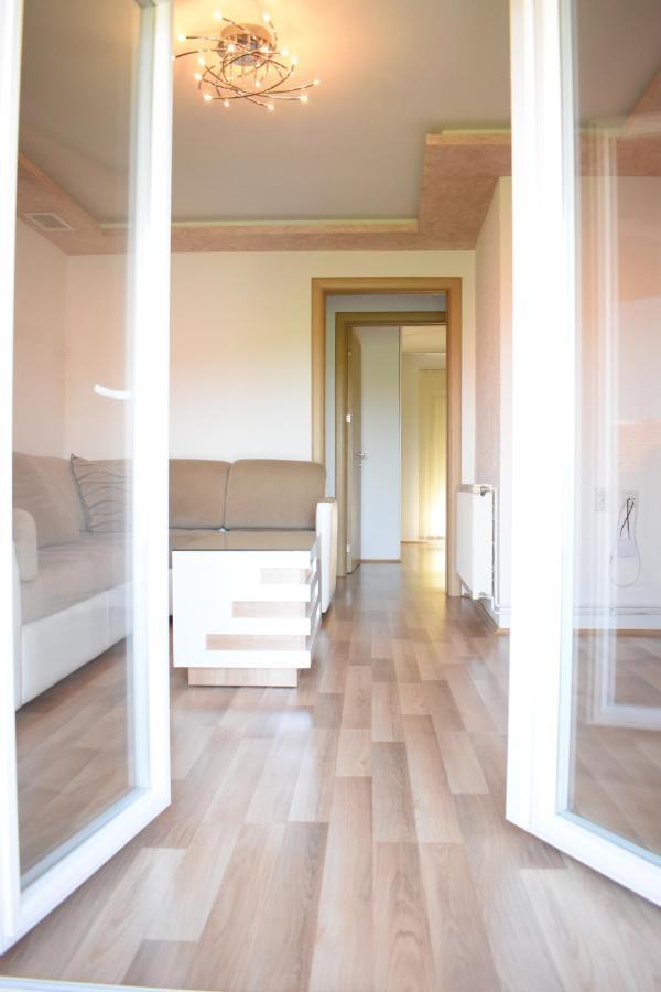 Apartments Holiday Вране Экстерьер фото