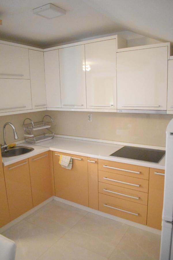 Apartments Holiday Вране Экстерьер фото