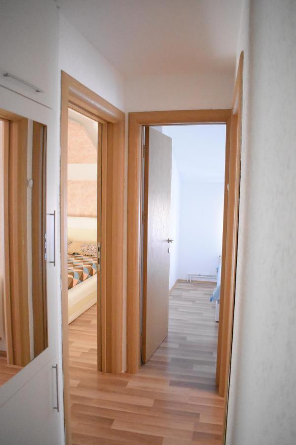 Apartments Holiday Вране Экстерьер фото