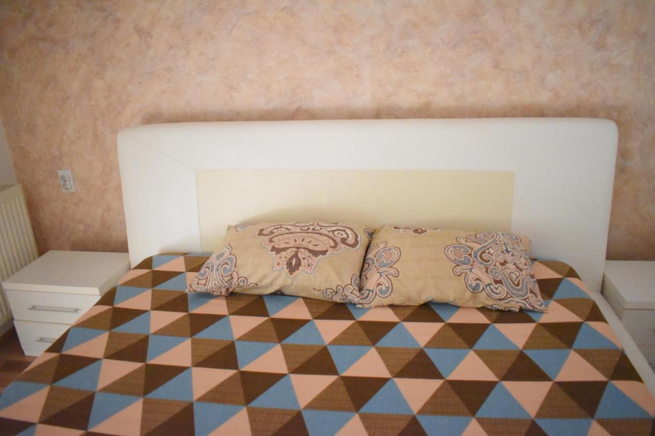 Apartments Holiday Вране Экстерьер фото