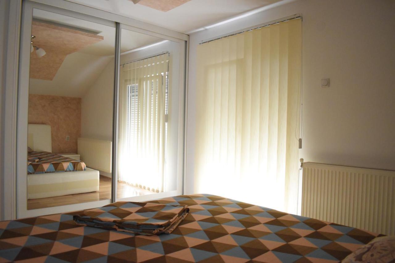 Apartments Holiday Вране Экстерьер фото
