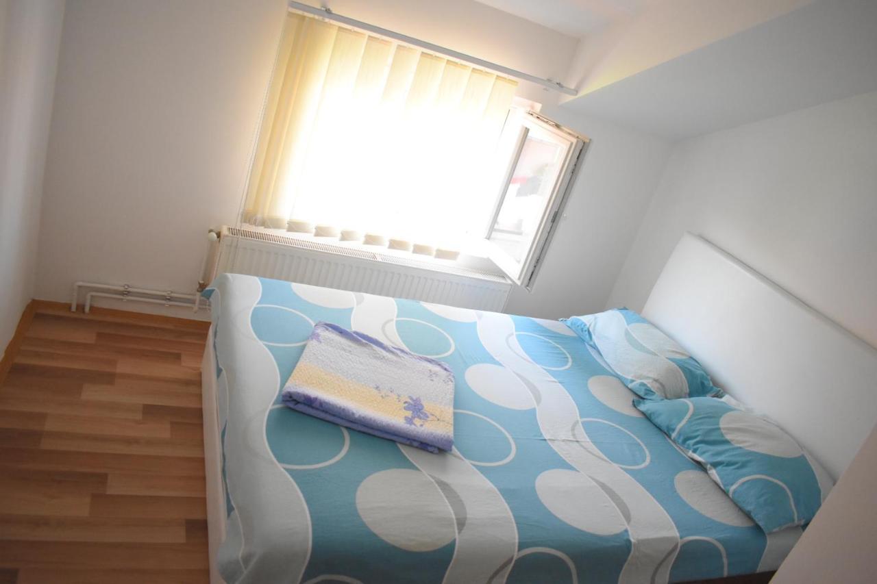 Apartments Holiday Вране Экстерьер фото