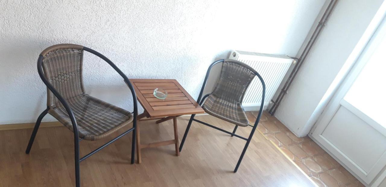 Apartments Holiday Вране Экстерьер фото
