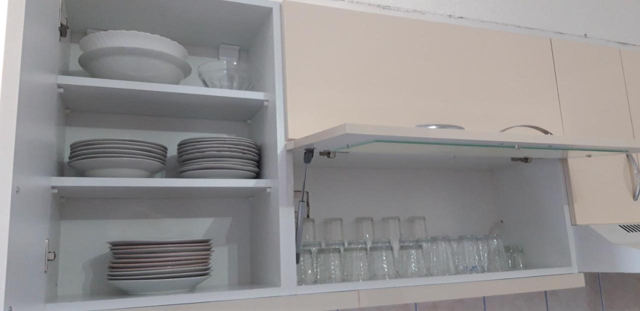 Apartments Holiday Вране Экстерьер фото