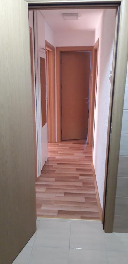 Apartments Holiday Вране Экстерьер фото