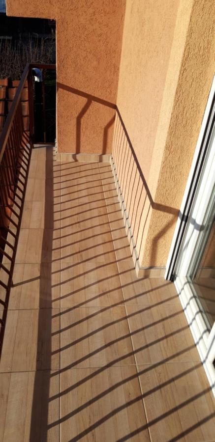Apartments Holiday Вране Экстерьер фото